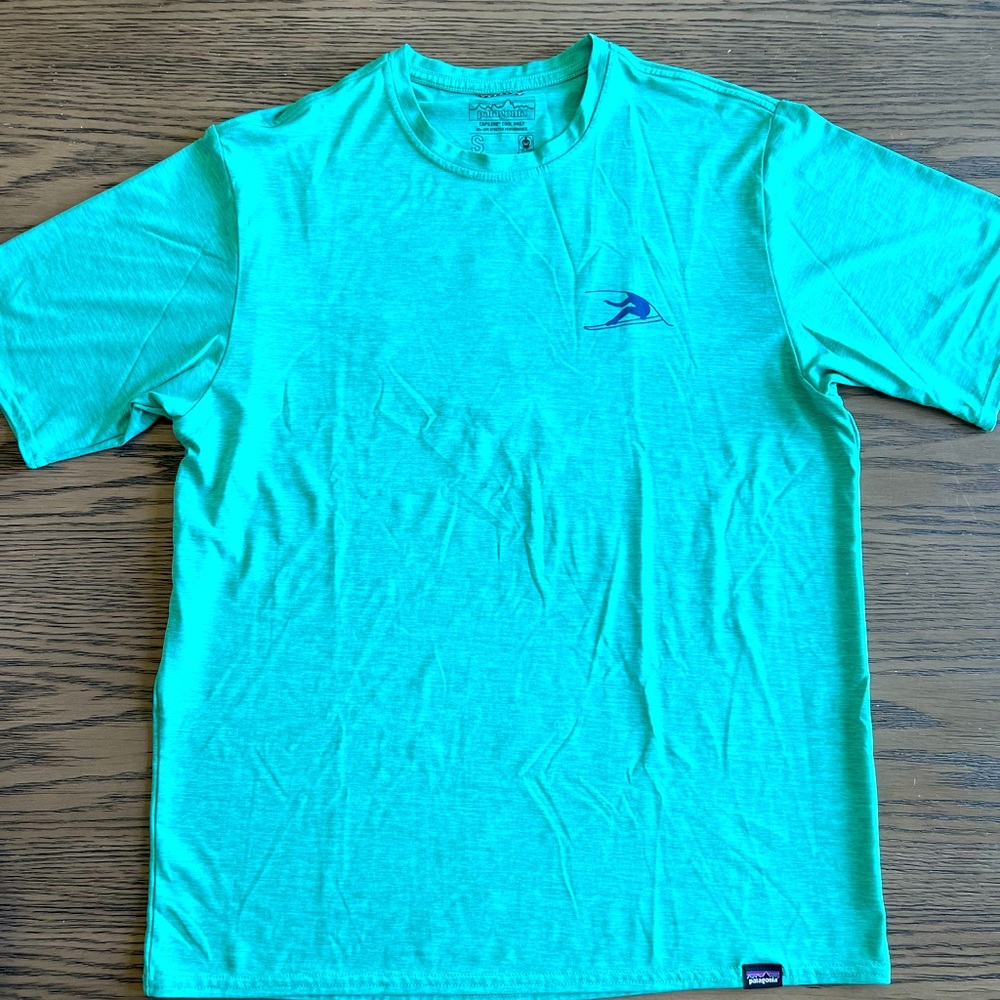 Mens Patagonia Capilene surf shirt size small / color sea foam